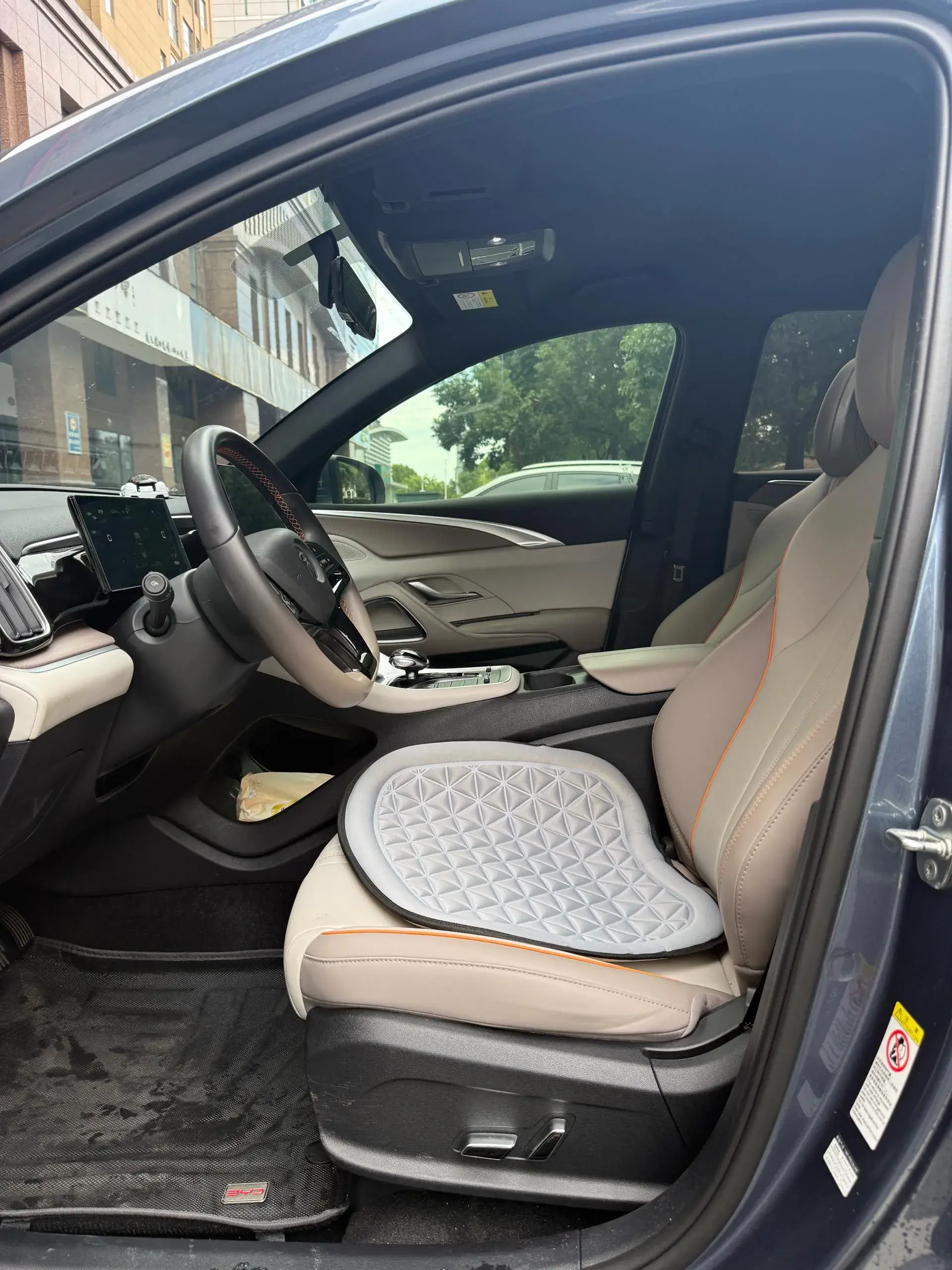 2024 BYD SONG thumbnail 4