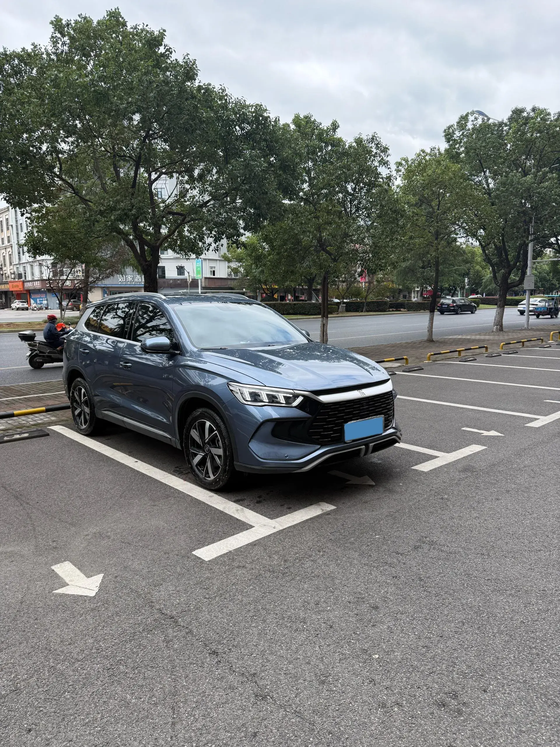 2024 BYD SONG thumbnail 3