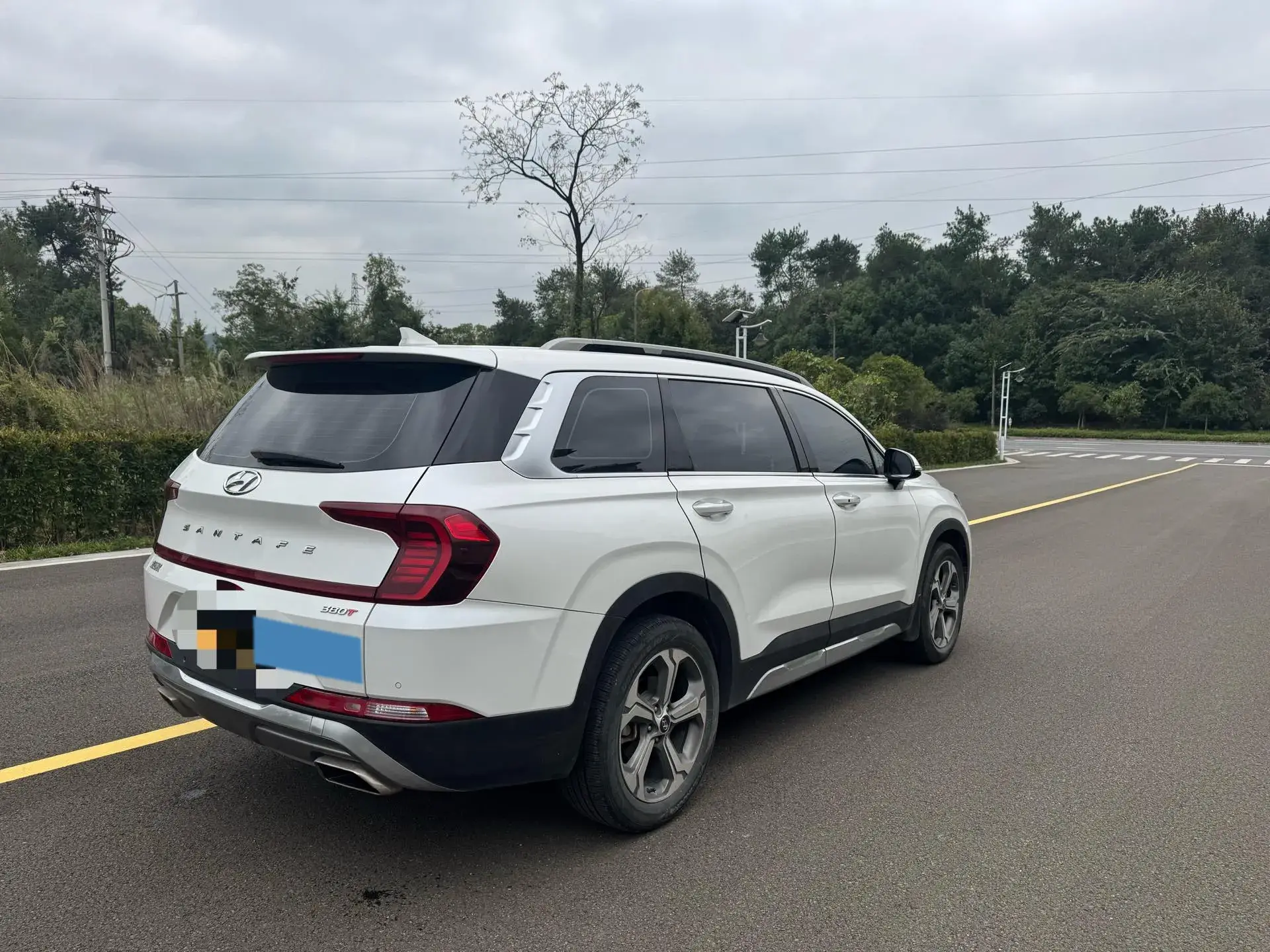 2019 HYUNDAI SANTAFE thumbnail 4
