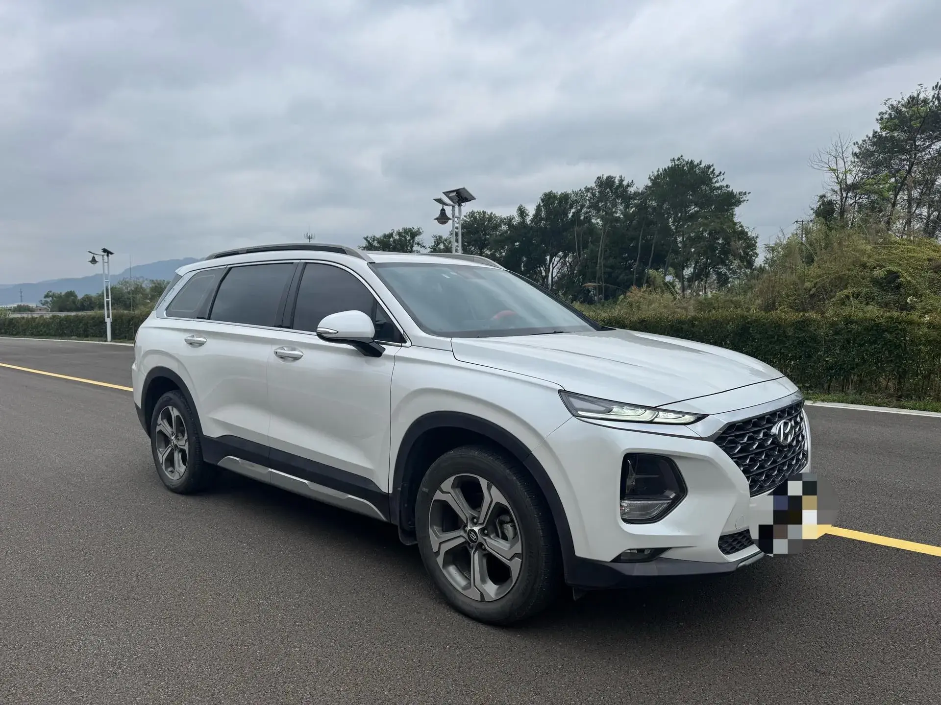 2019 HYUNDAI SANTAFE thumbnail 3