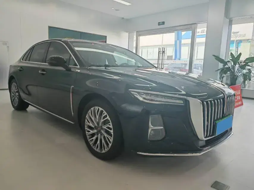 2023 HONGQI H5 thumbnail 3