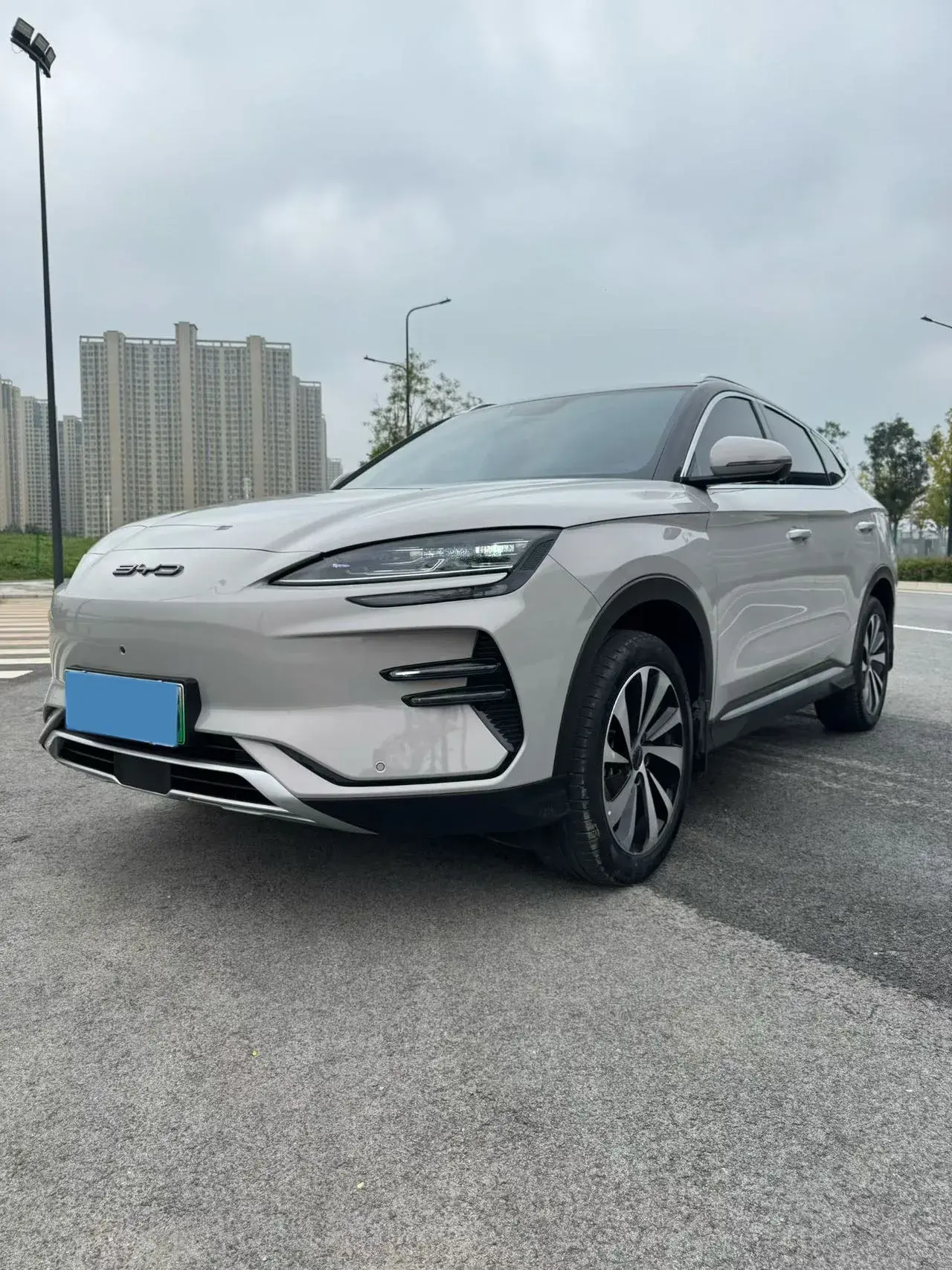 2023 BYD SONG view 1