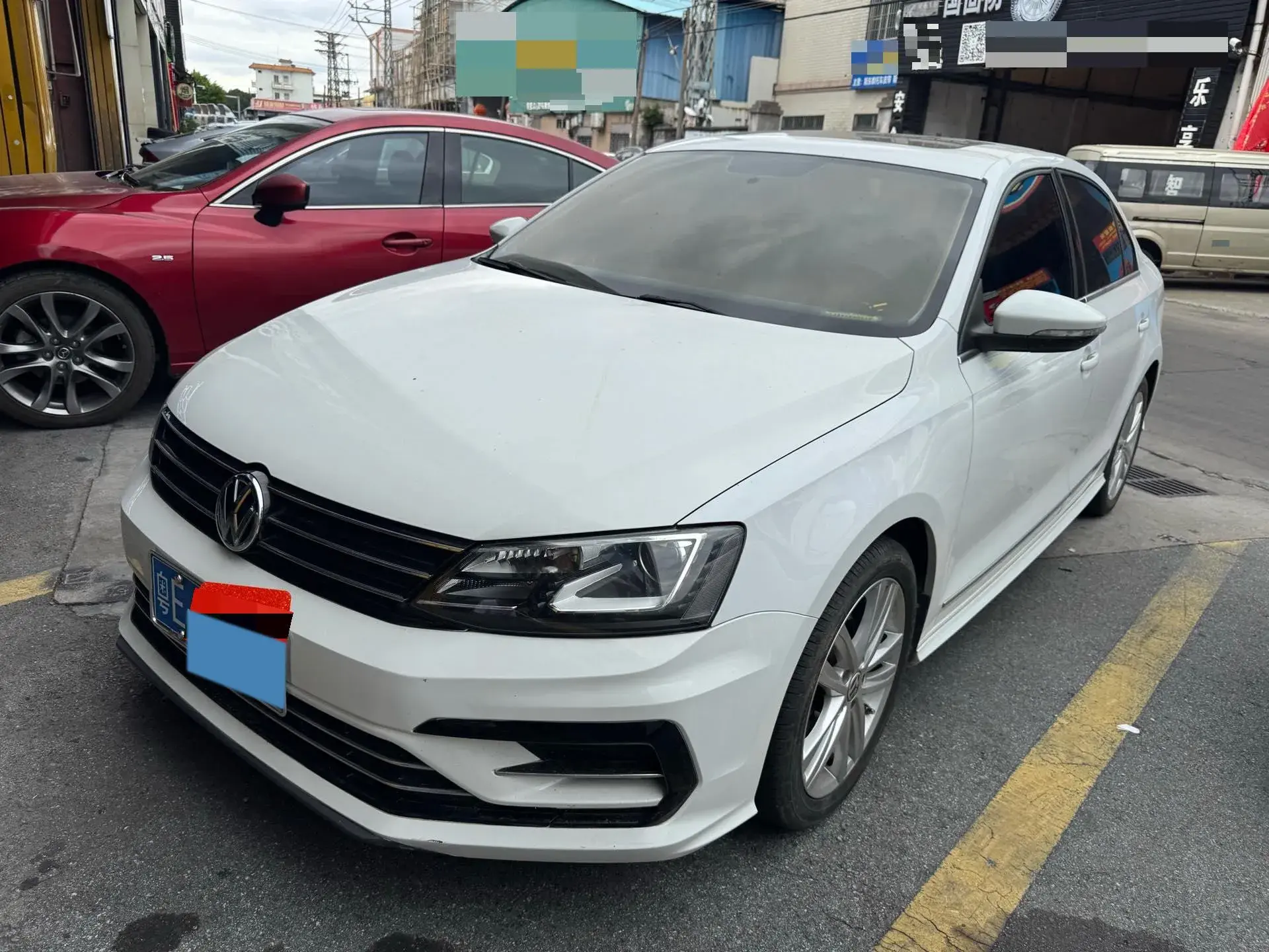 2018 VOLKSWAGEN SAGITAR view 1