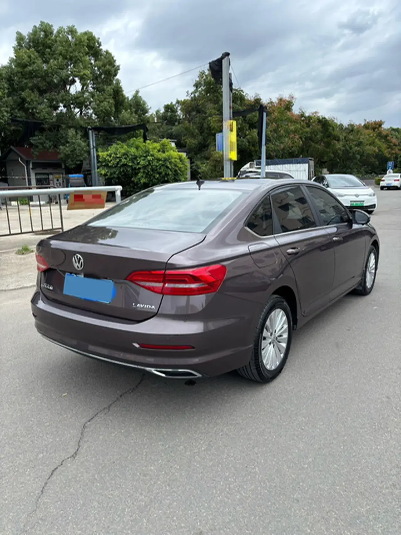 2018 VOLKSWAGEN LAVIDA thumbnail 3