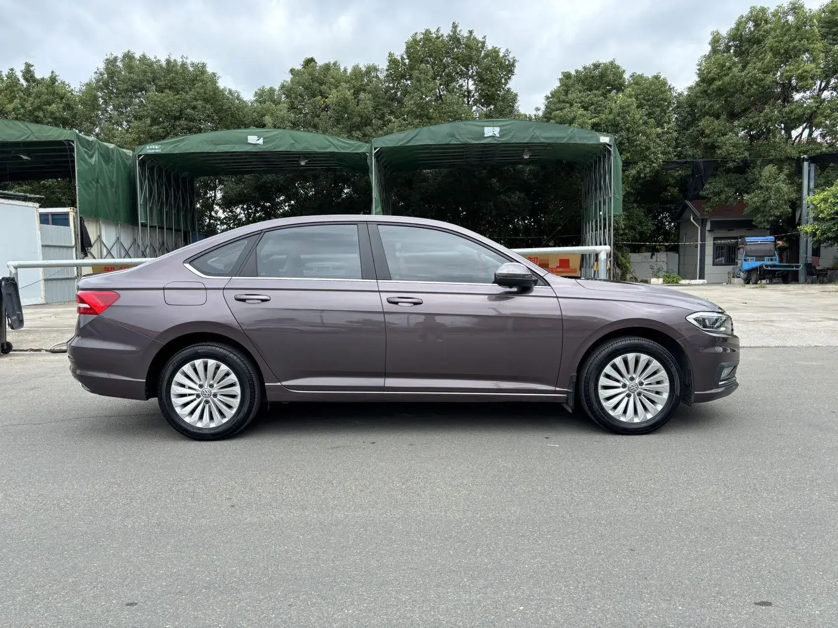 2018 VOLKSWAGEN LAVIDA thumbnail 2