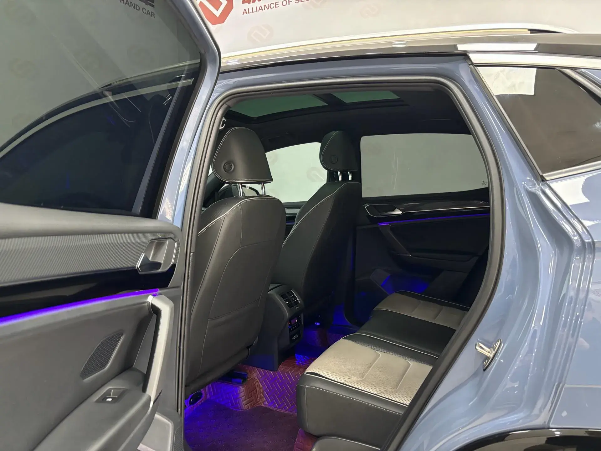 2020 VOLKSWAGEN TAYRON thumbnail 4