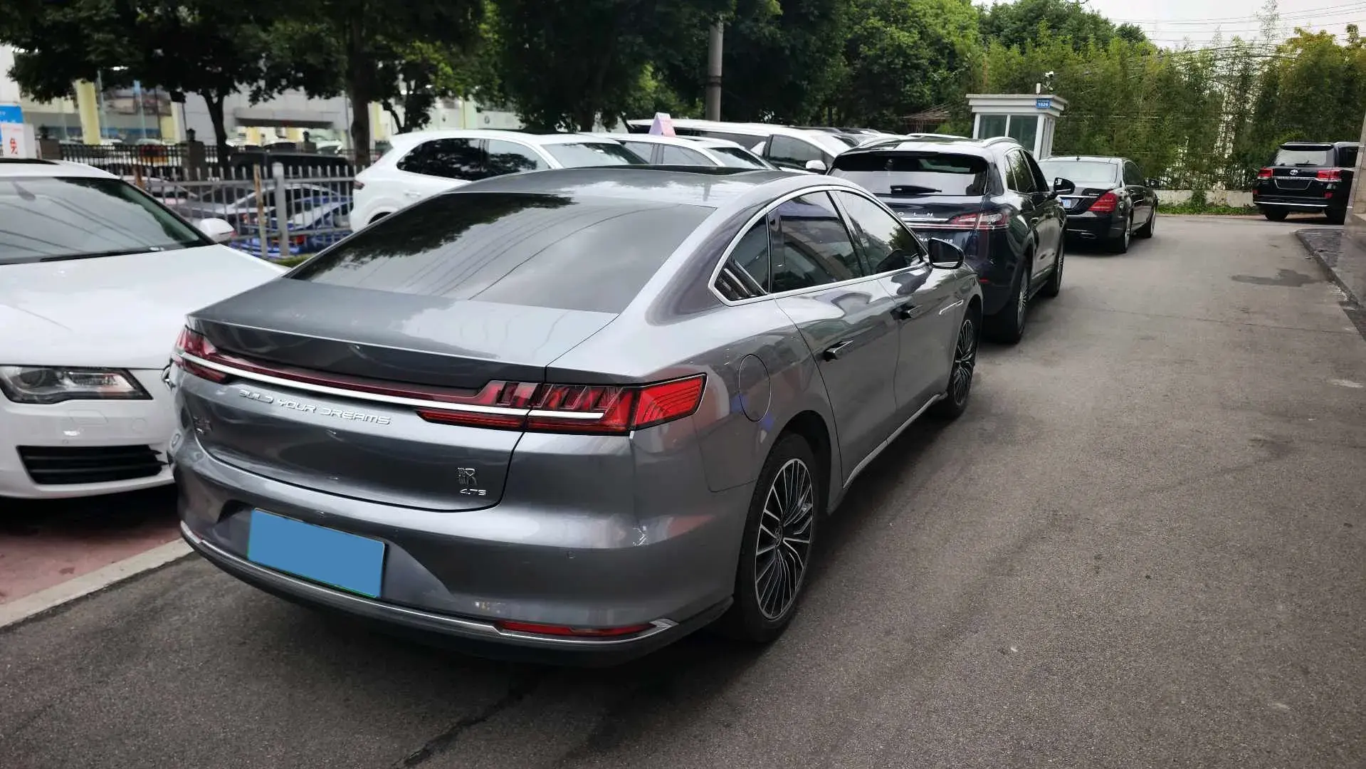 2020 BYD HAN thumbnail 2