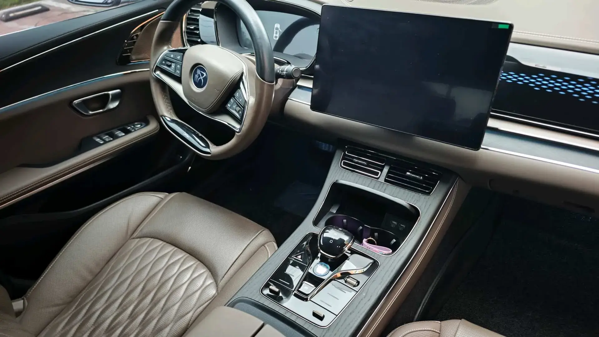 2020 BYD HAN thumbnail 4