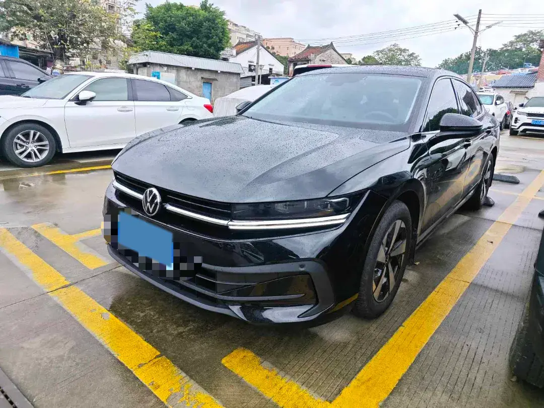 2024 VOLKSWAGEN MAGOTAN view 1