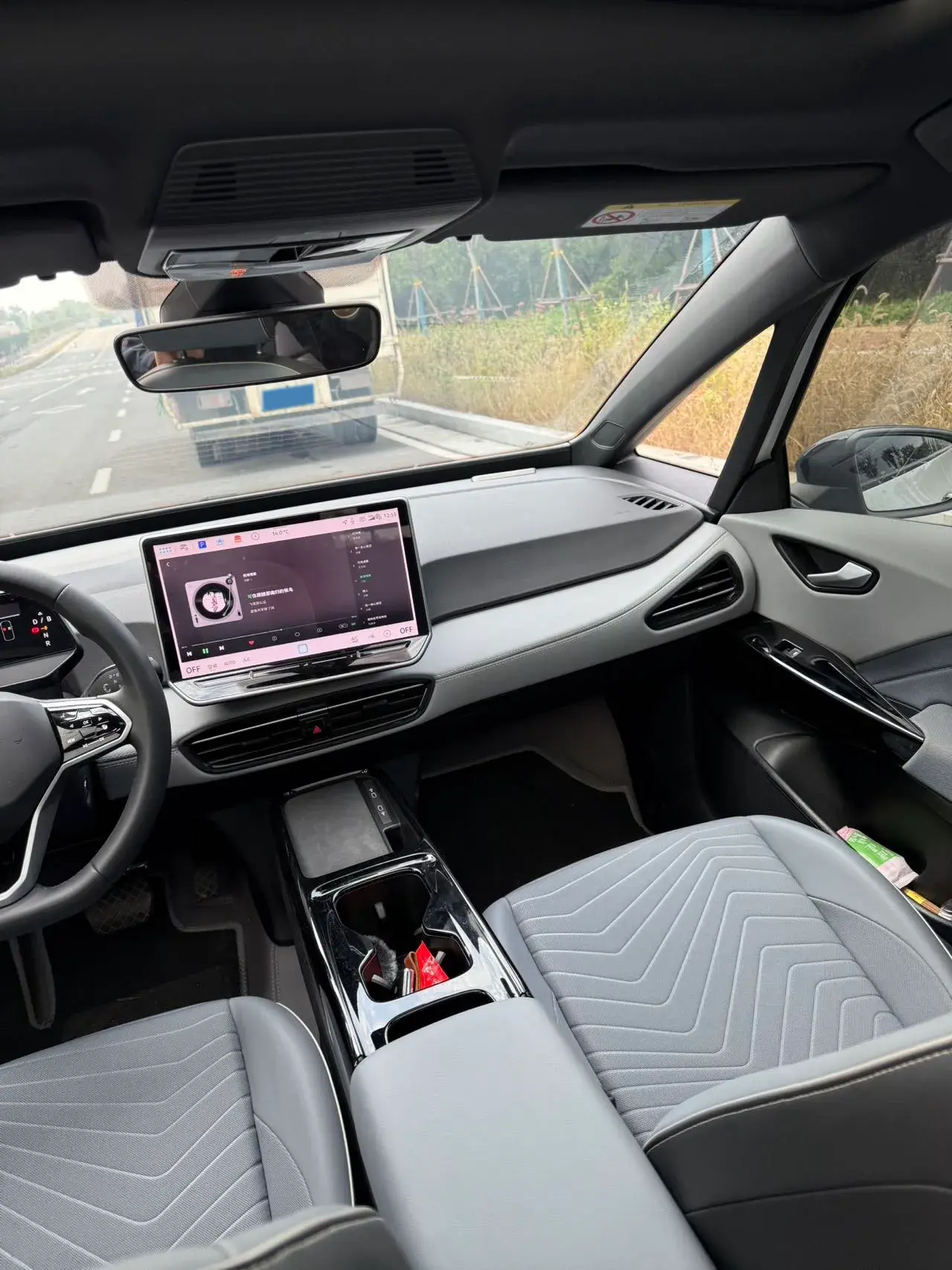 2025 VOLKSWAGEN ID.3 thumbnail 2