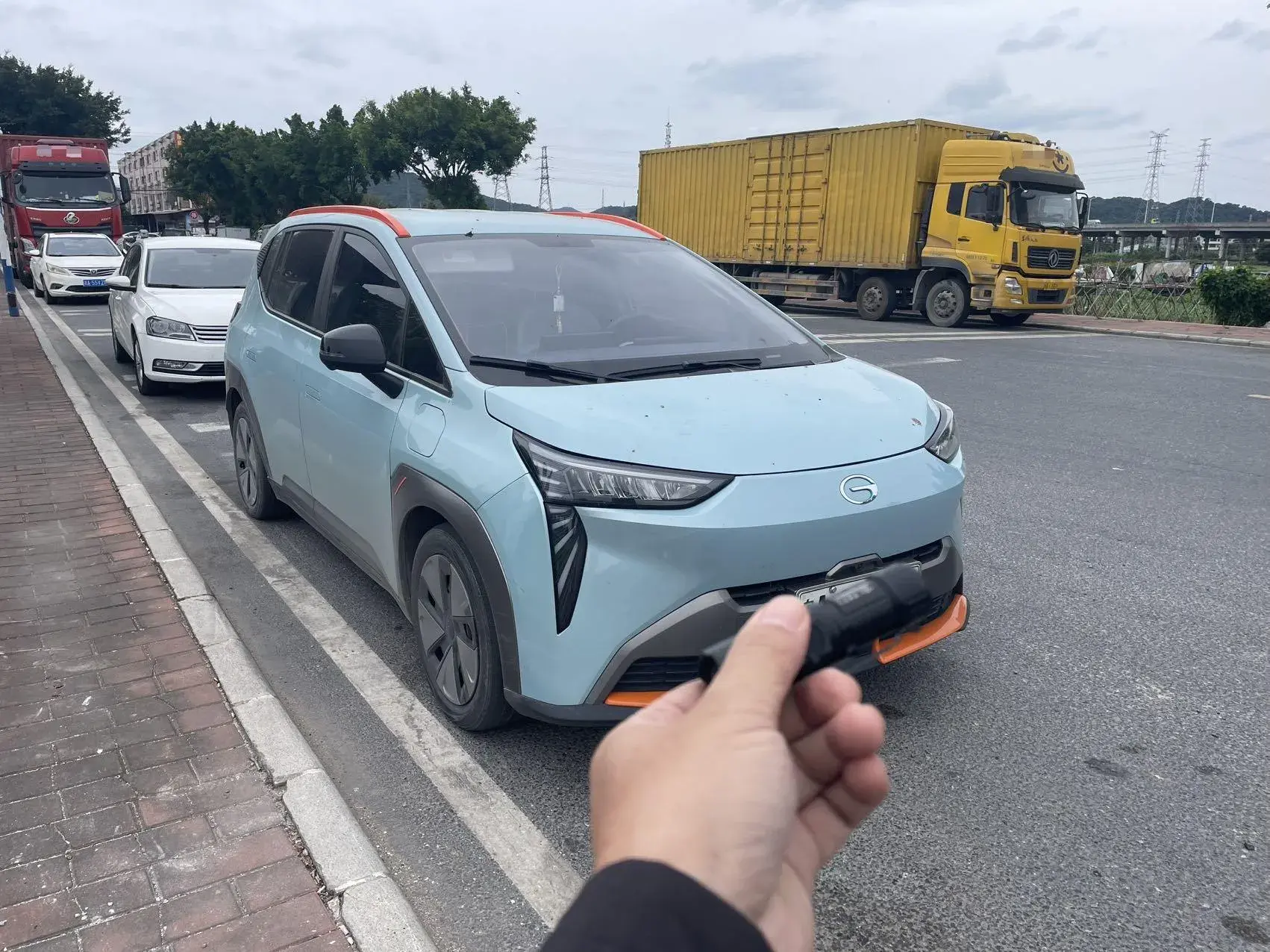 2022 AION Y thumbnail 2