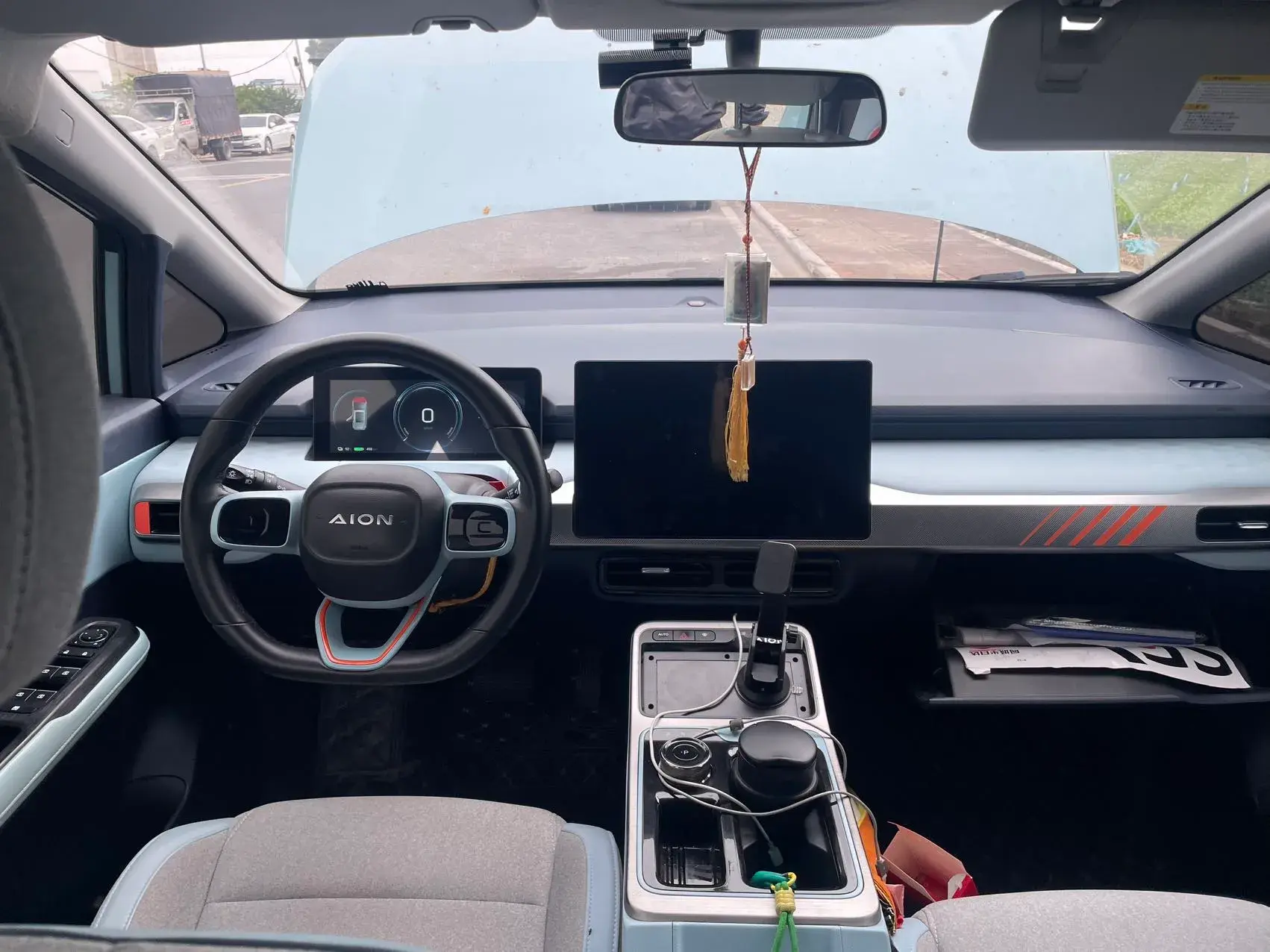 2022 AION Y thumbnail 4