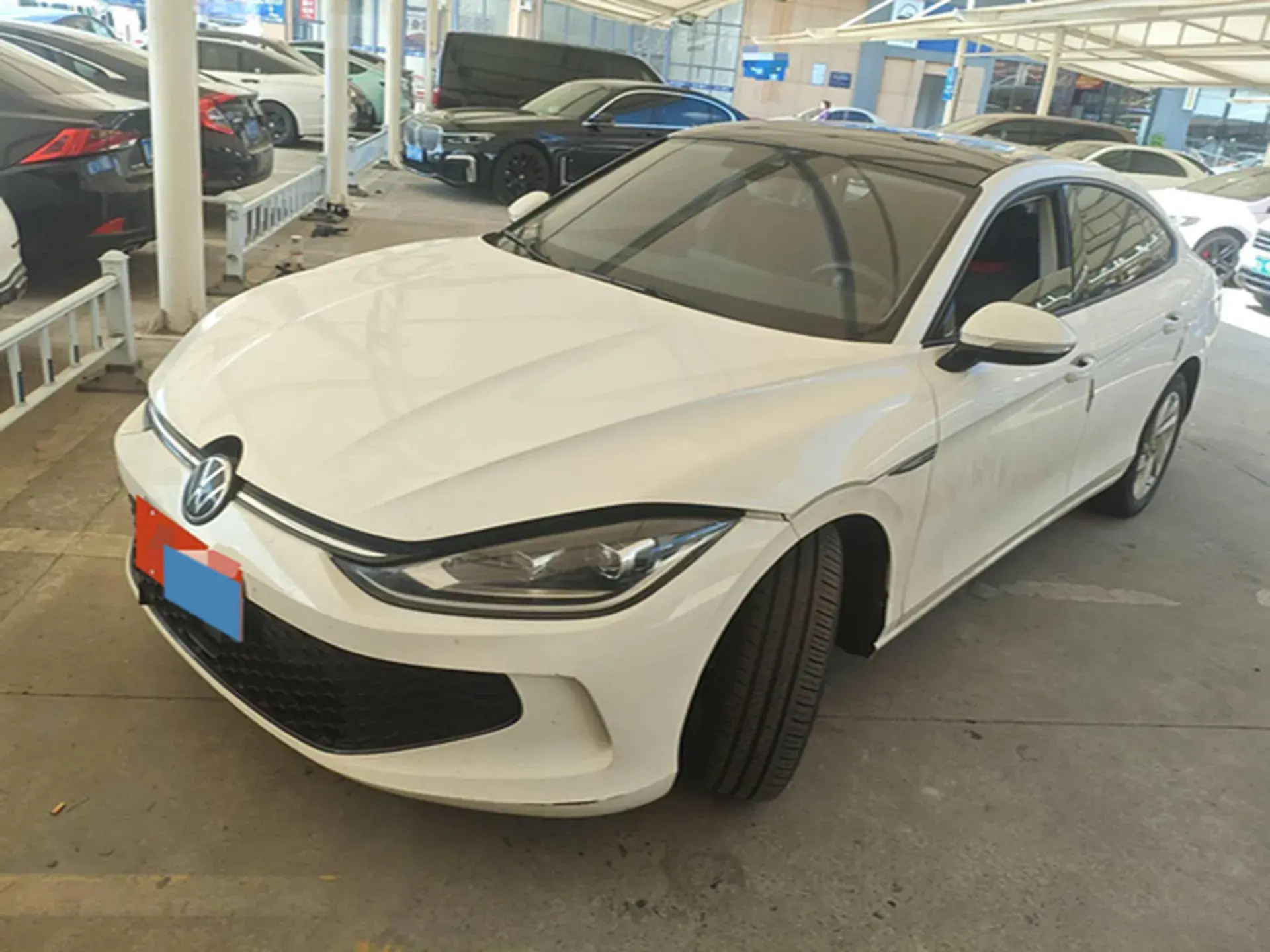 2022 VOLKSWAGEN LAMANDO view 1