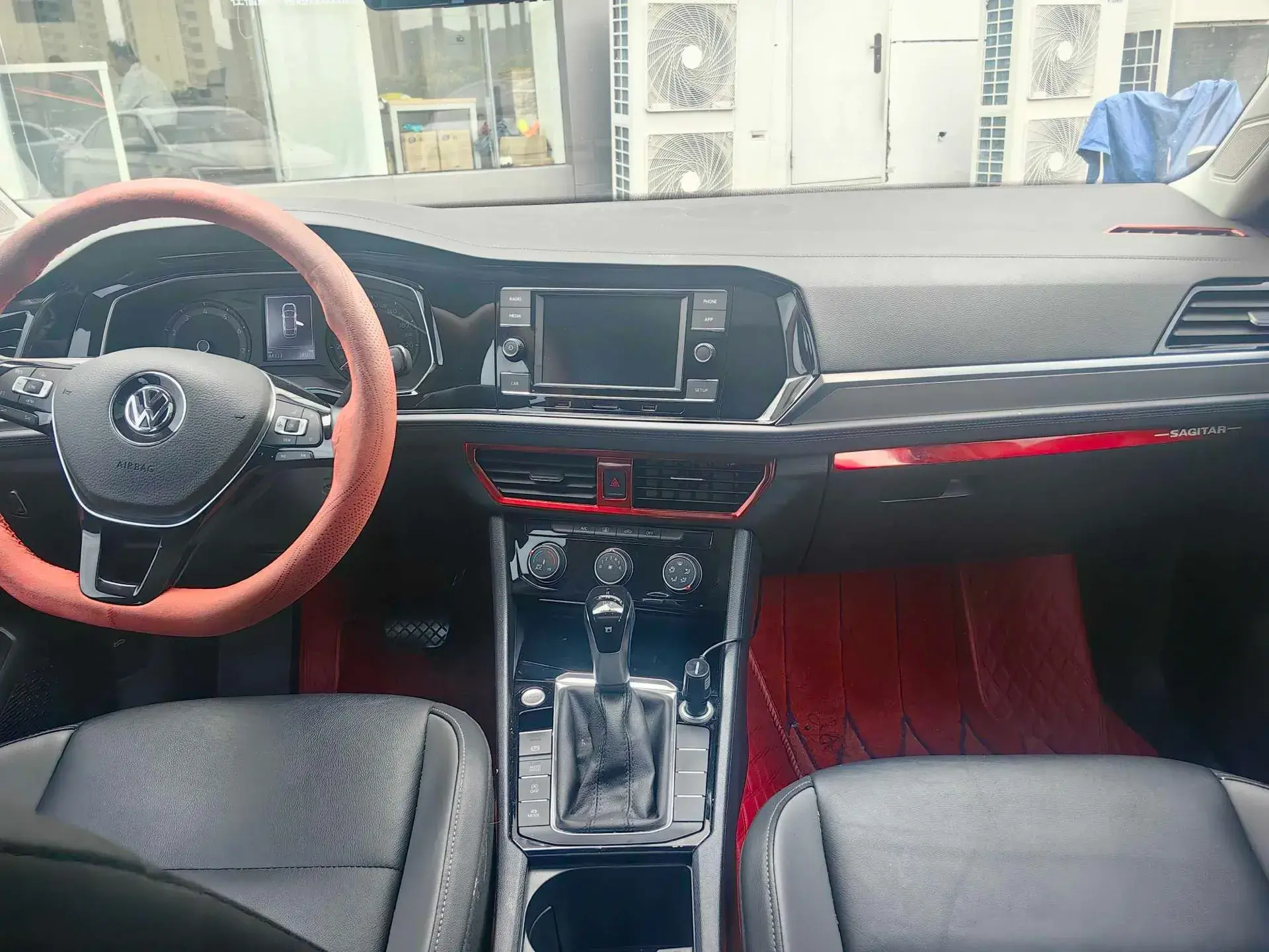 2020 VOLKSWAGEN SAGITAR thumbnail 4