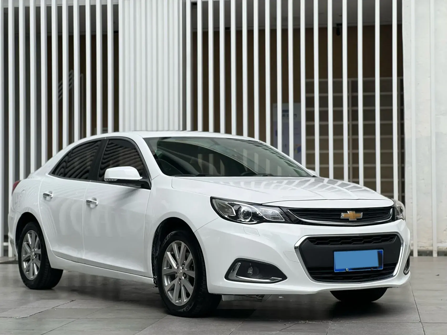 2018 CHEVROLET MALIBU thumbnail 2