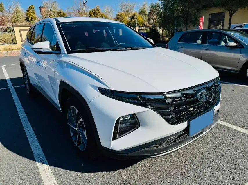 2021 HYUNDAI TUCSON thumbnail 3