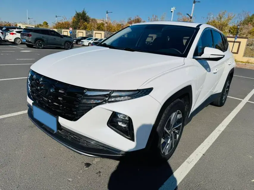 2021 HYUNDAI TUCSON view 1