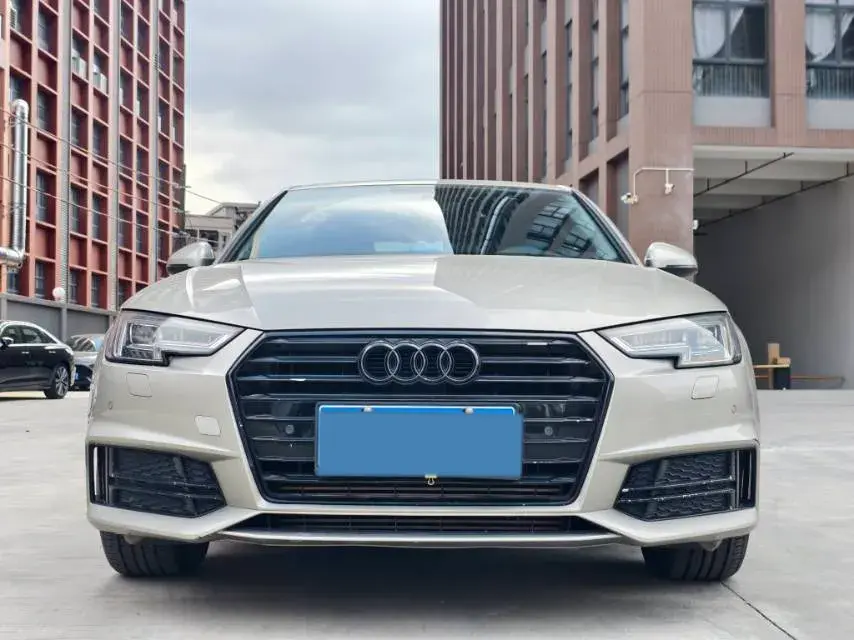 2019 AUDI A4L thumbnail 2