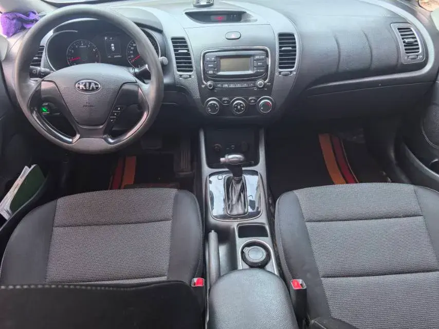 2017 KIA K3 thumbnail 4