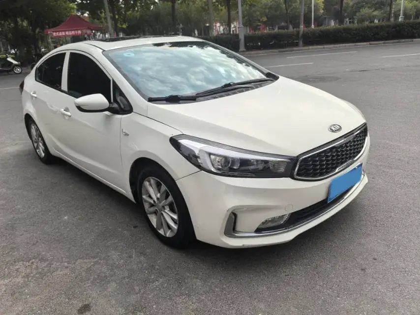 2017 KIA K3 thumbnail 3