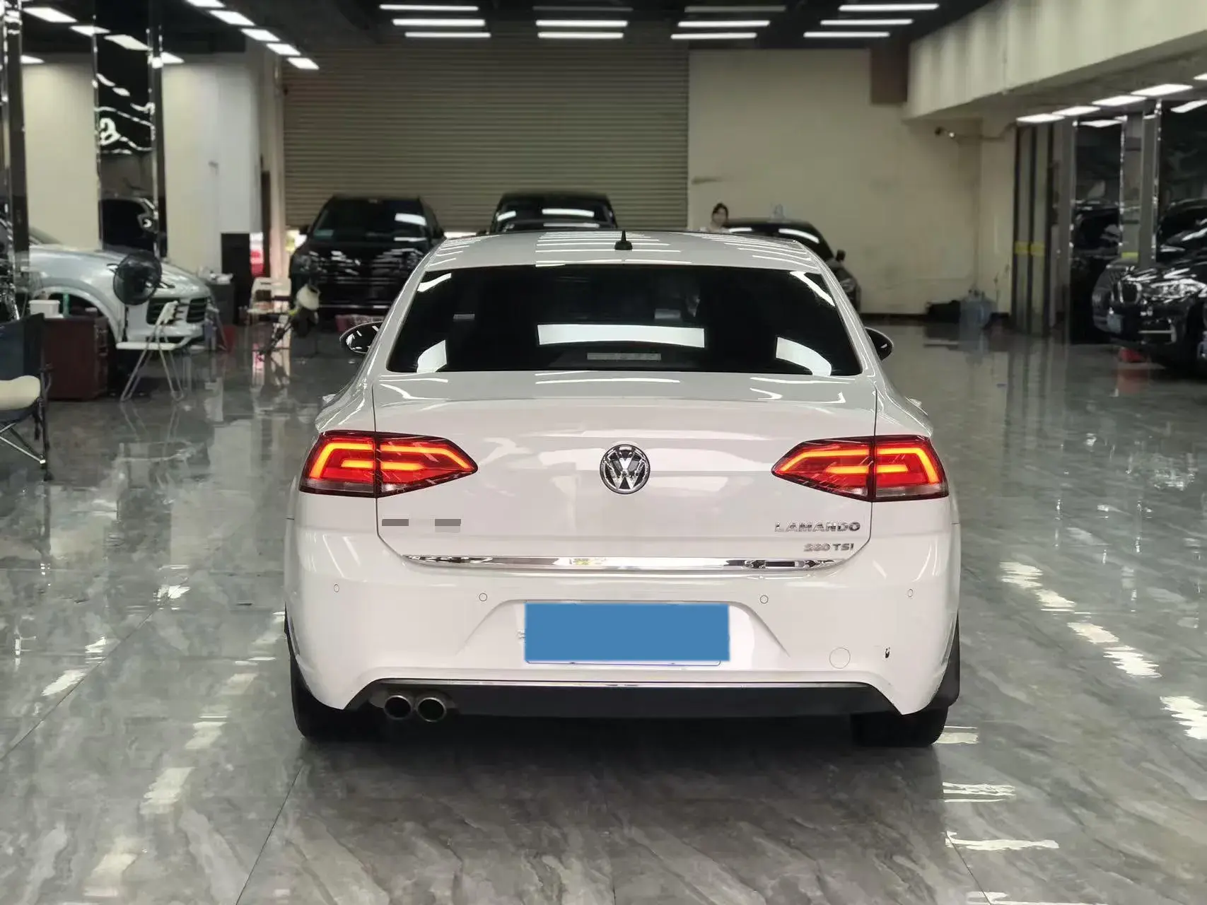 2018 VOLKSWAGEN LAMANDO thumbnail 3