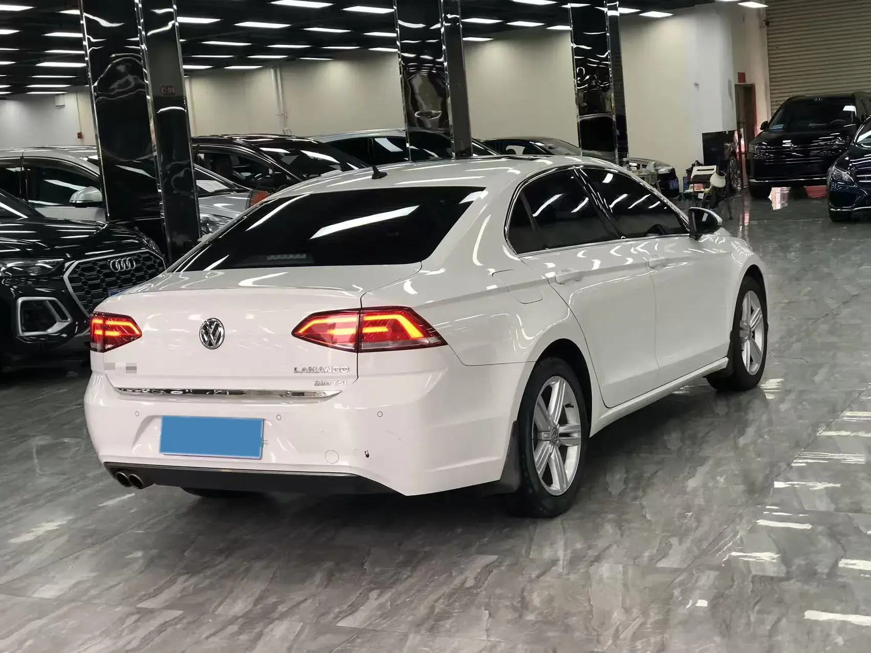 2018 VOLKSWAGEN LAMANDO thumbnail 4