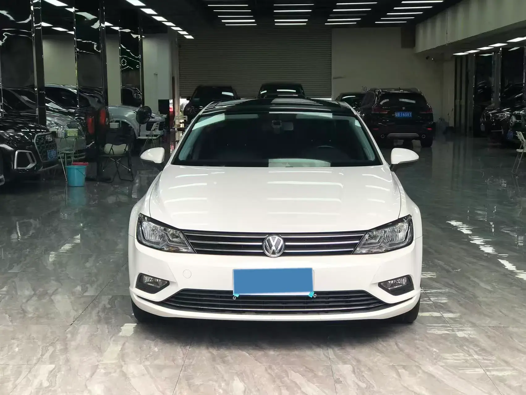 2018 VOLKSWAGEN LAMANDO thumbnail 2