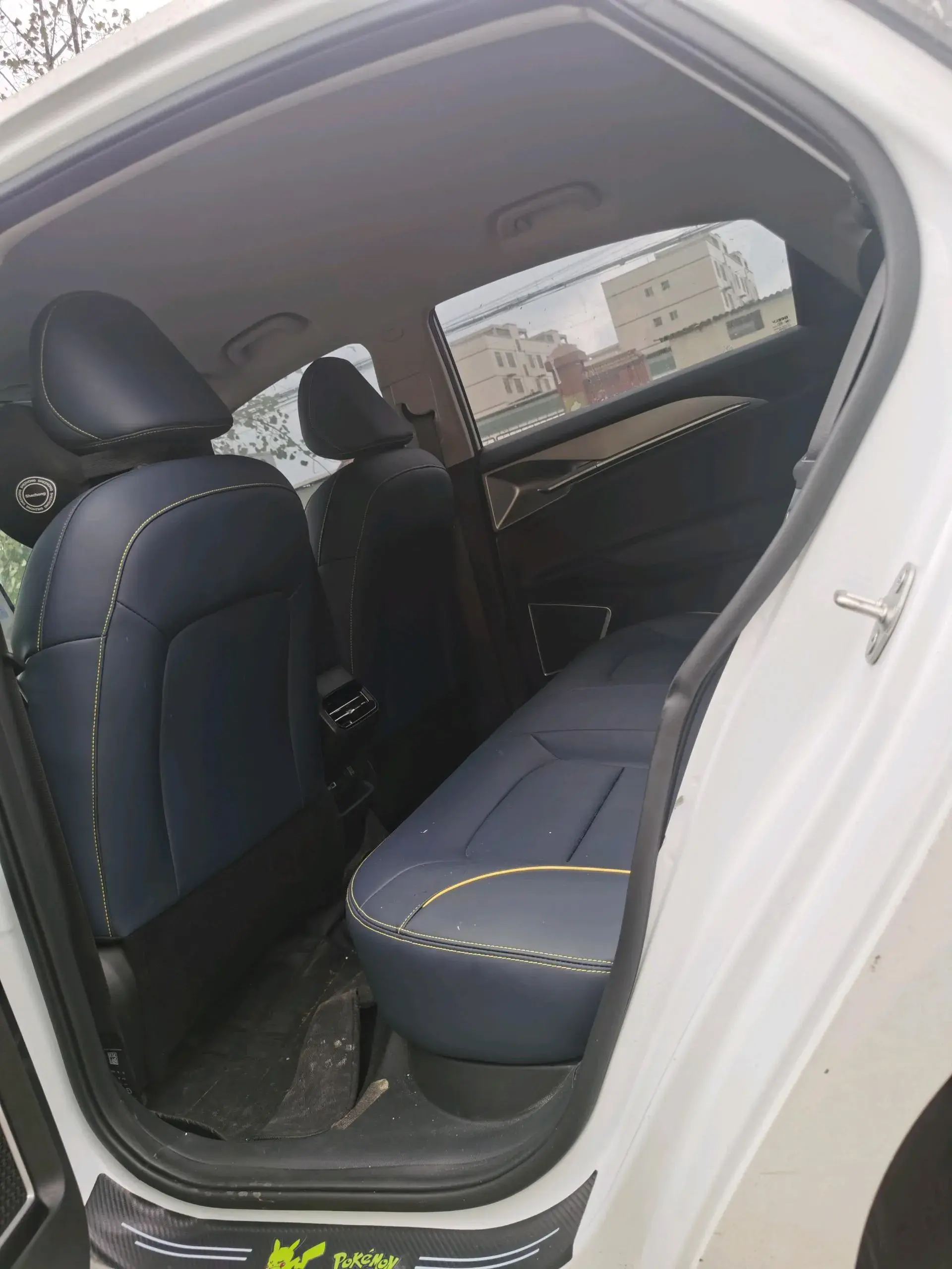 2024 GEOMETRY G6 thumbnail 4