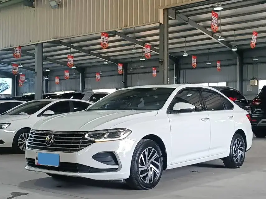 2023 VOLKSWAGEN LAVIDA view 1