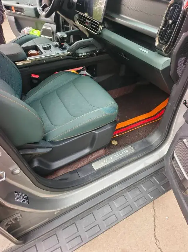 2023 JETOUR TRAVELLER thumbnail 3