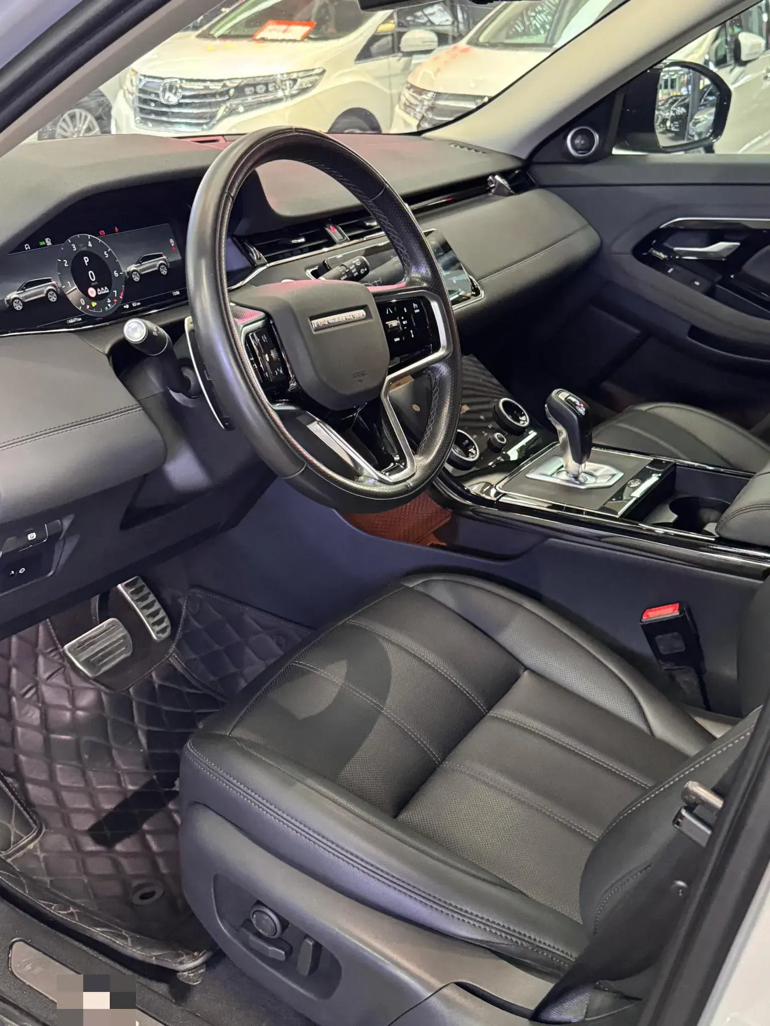 2023 LAND ROVER thumbnail 4