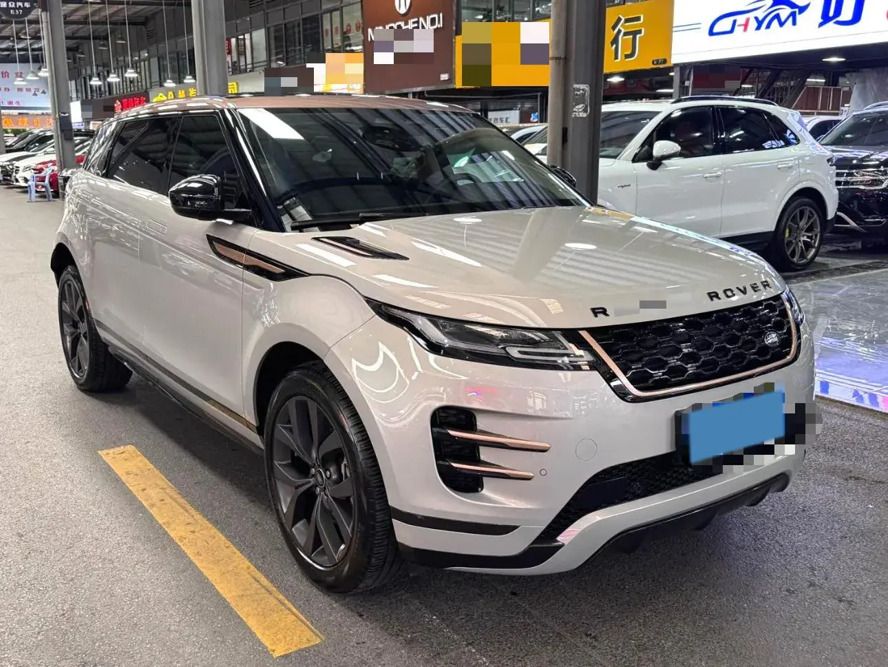 2023 LAND ROVER thumbnail 2