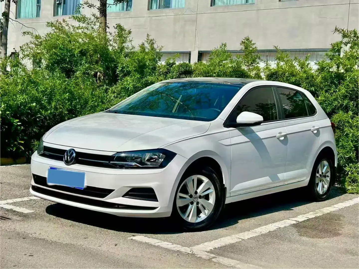2019 VOLKSWAGEN POLO view 1