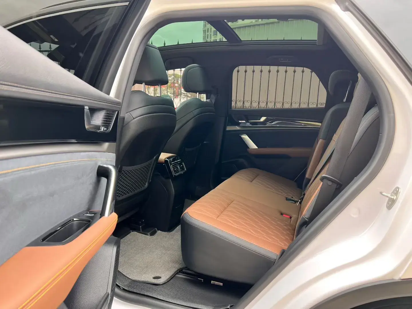 2021 BYD TANG thumbnail 2