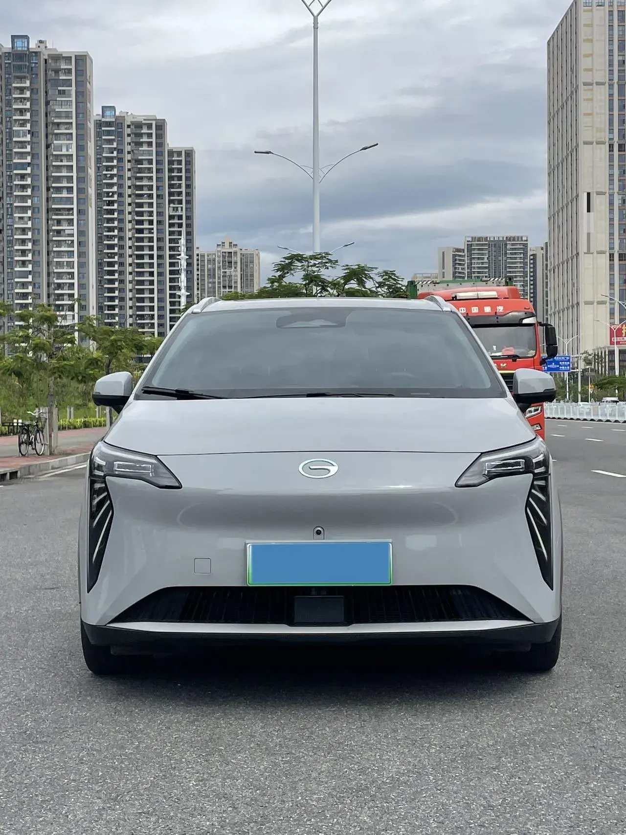 2023 AION Y thumbnail 2