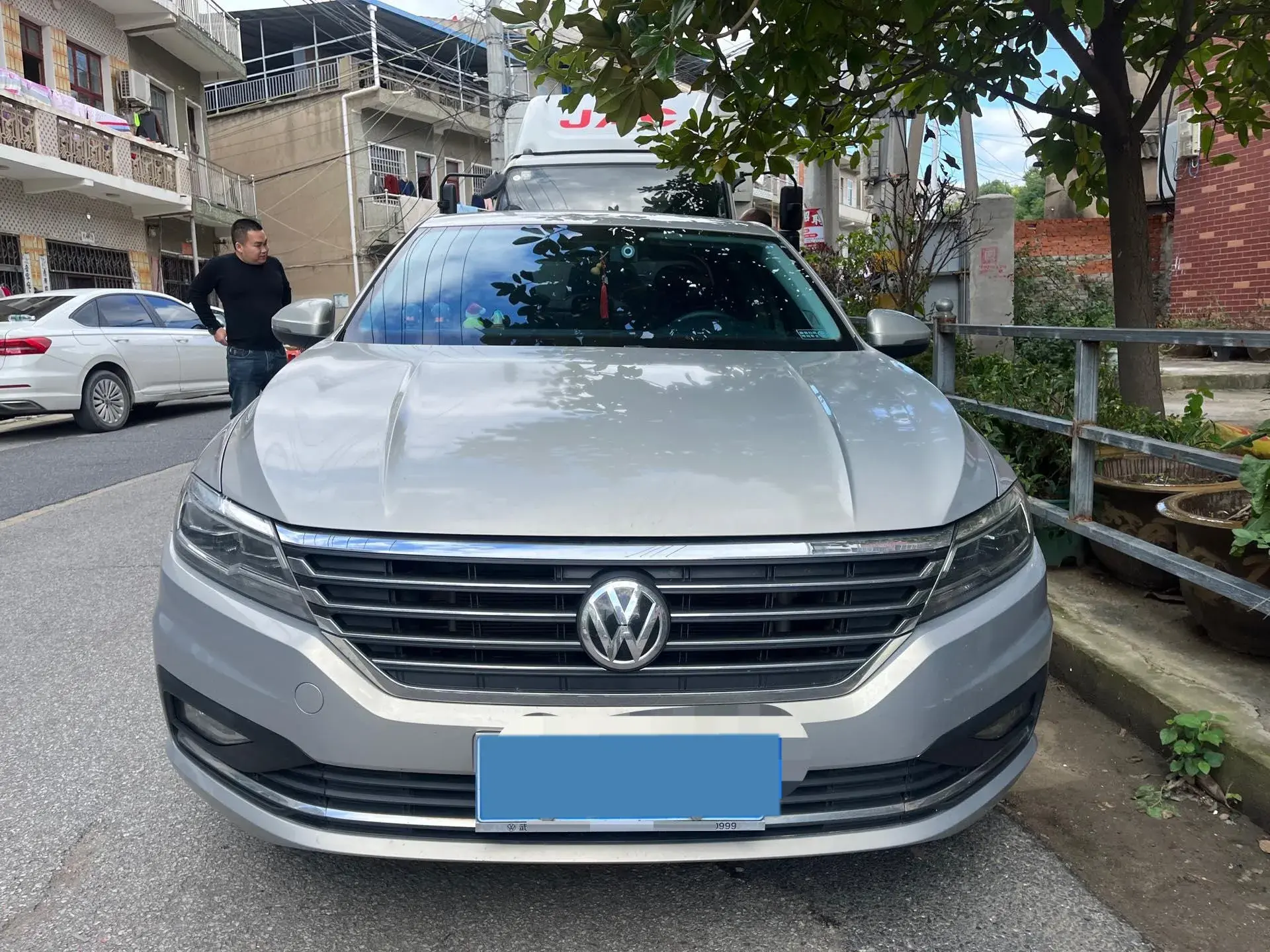 2019 VOLKSWAGEN LAVIDA thumbnail 2