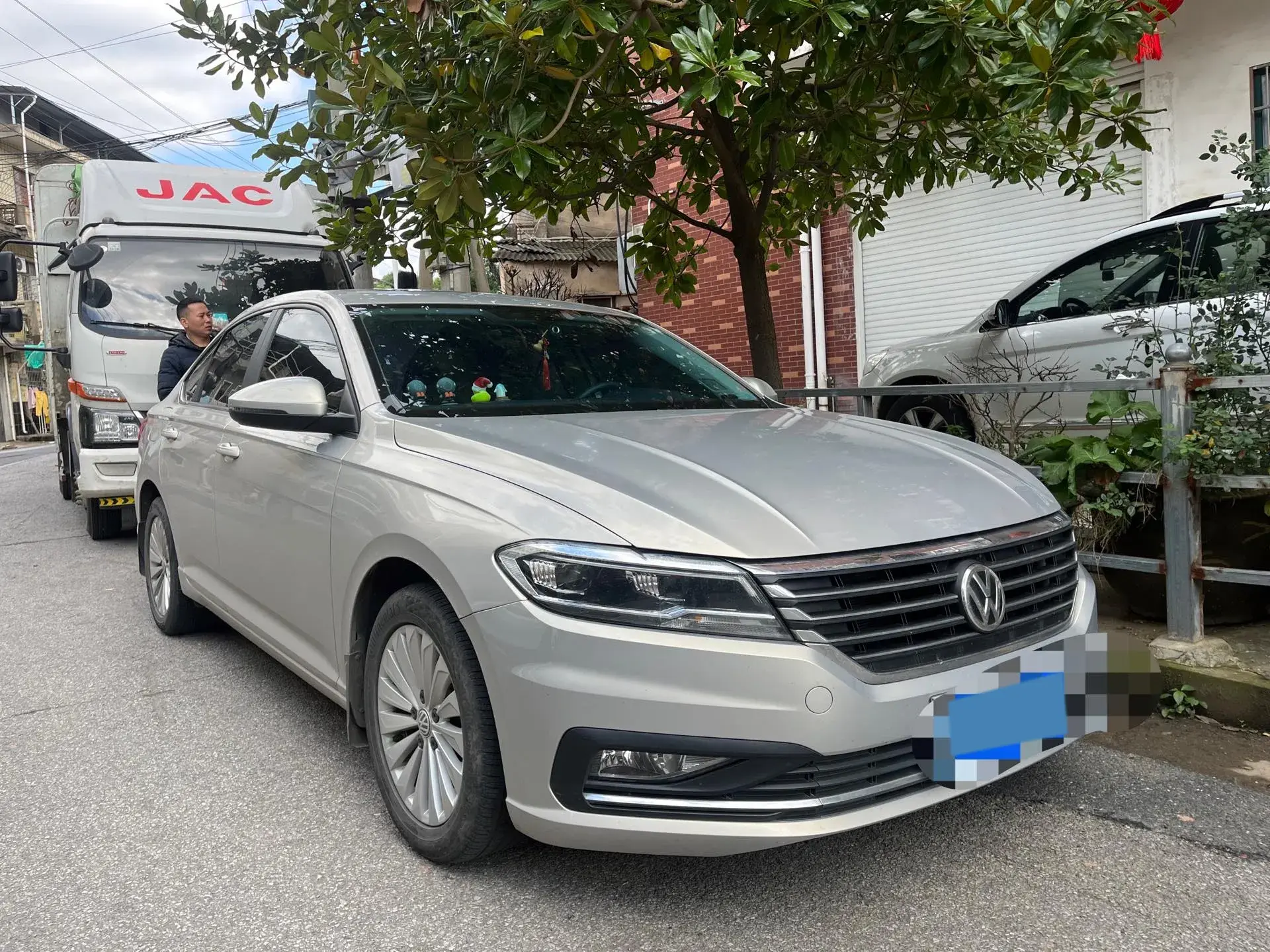 2019 VOLKSWAGEN LAVIDA thumbnail 3