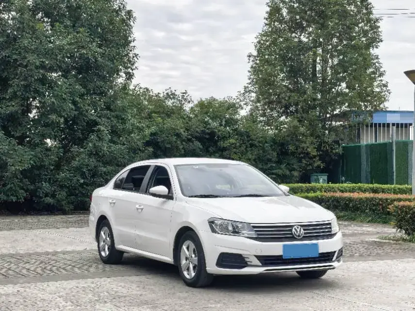 2019 VOLKSWAGEN LAVIDA thumbnail 3