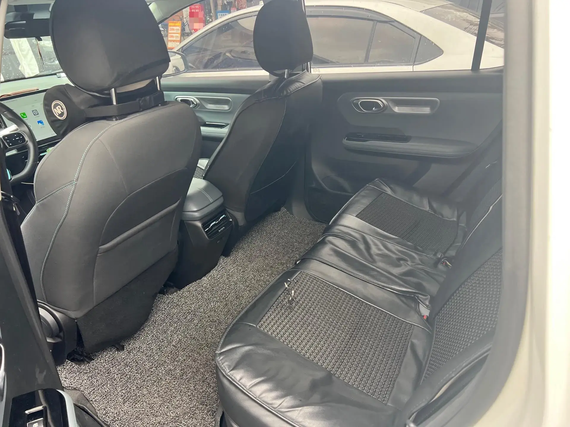 2023 AION Y thumbnail 4