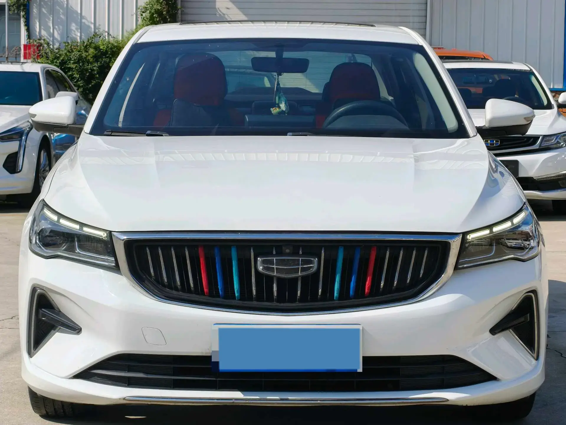 2022 GEELY EMGRAND thumbnail 2