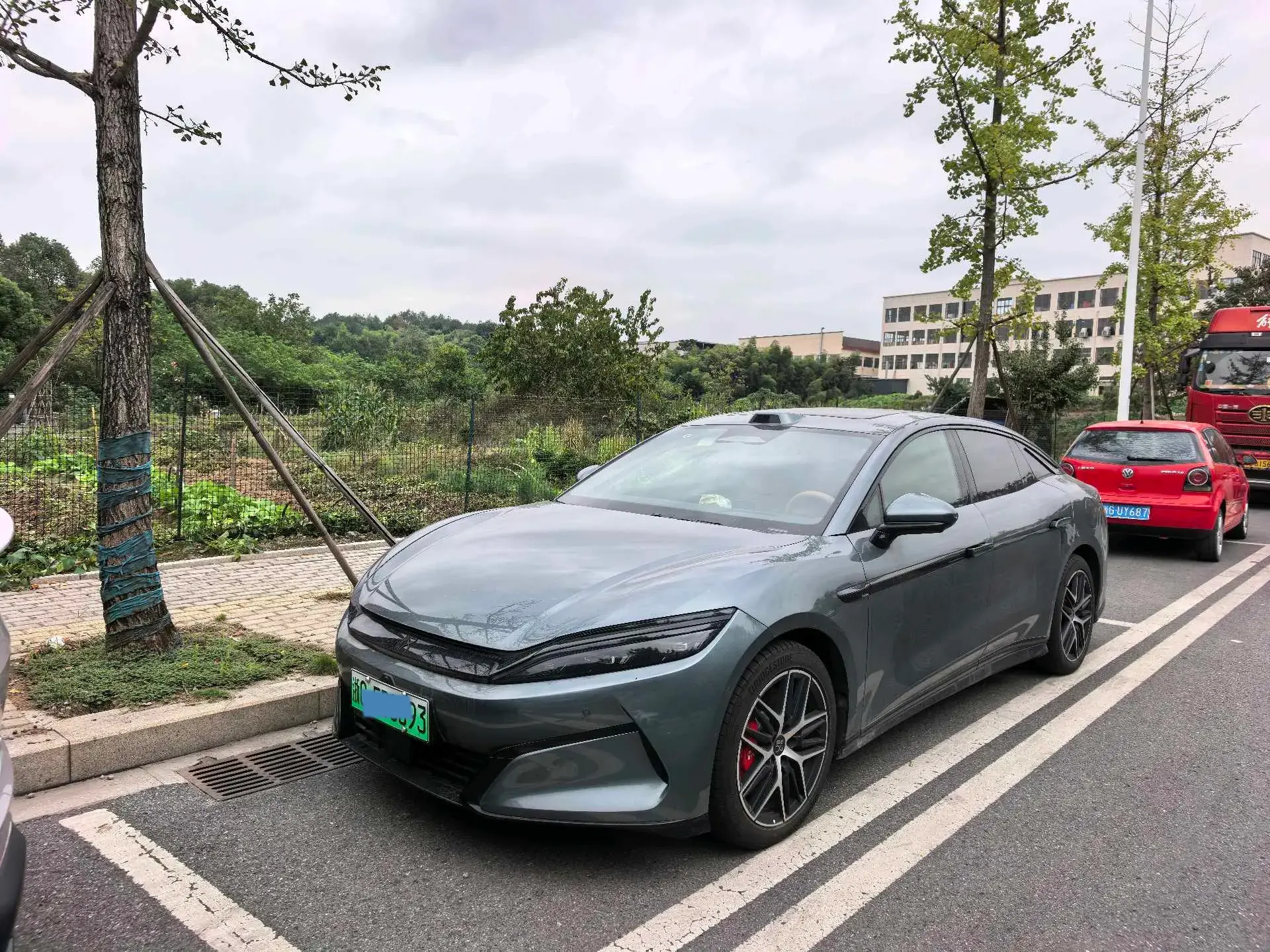 2025 BYD HANL view 1