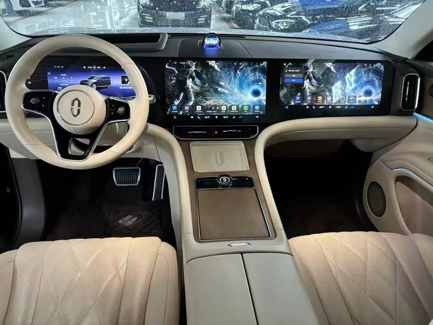 2024 AITO AITO thumbnail 4