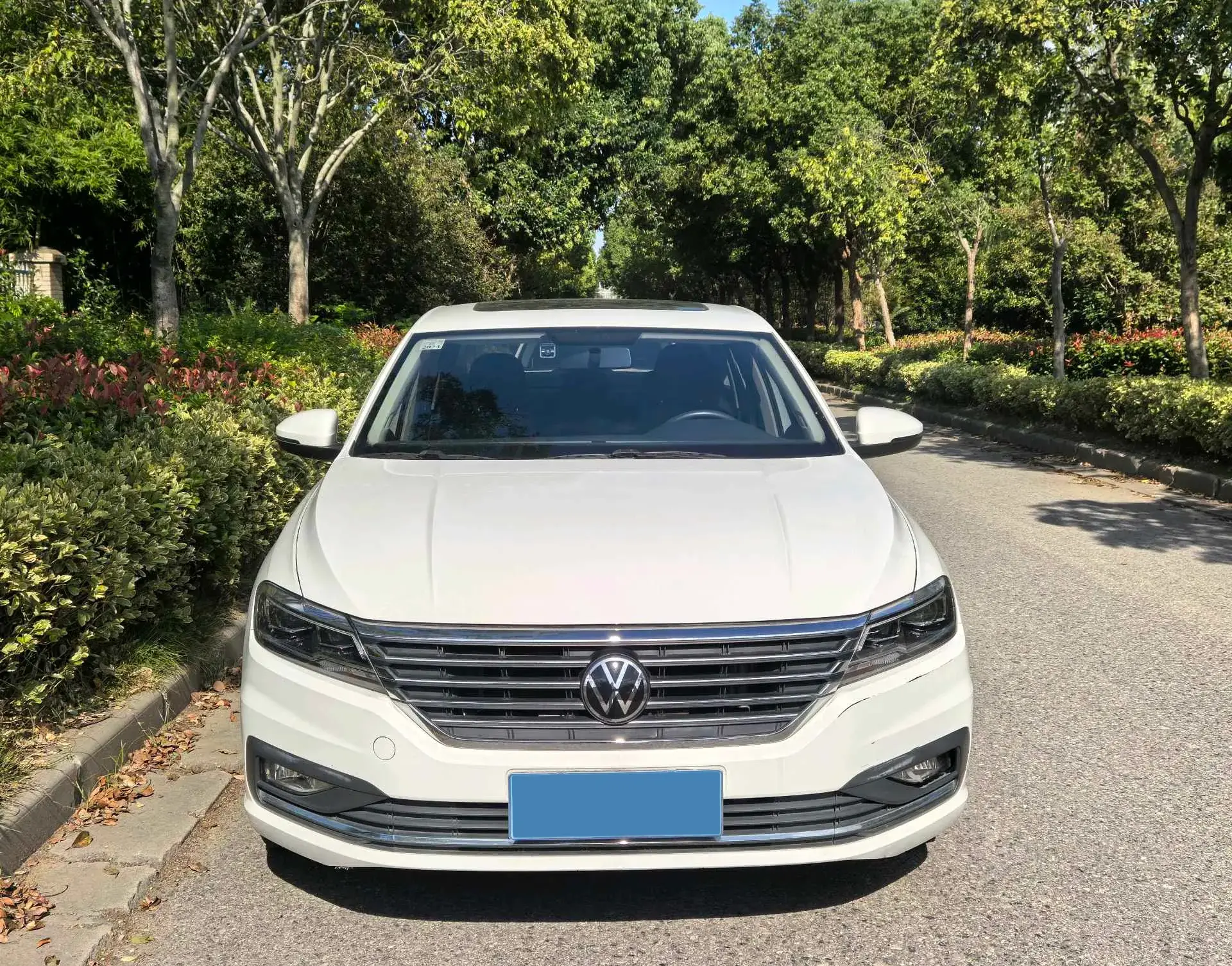 2021 VOLKSWAGEN LAVIDA thumbnail 2