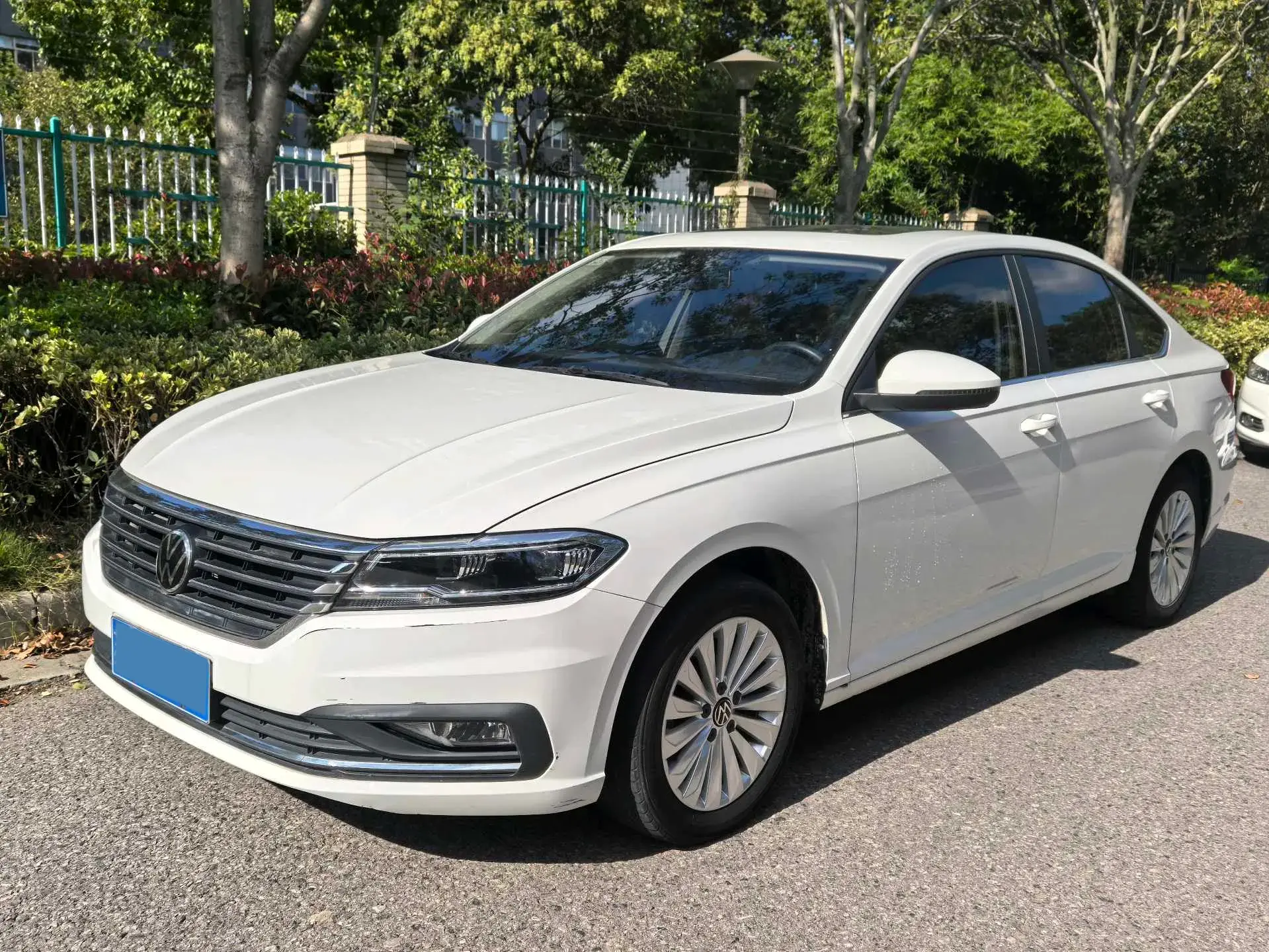 2021 VOLKSWAGEN LAVIDA view 1