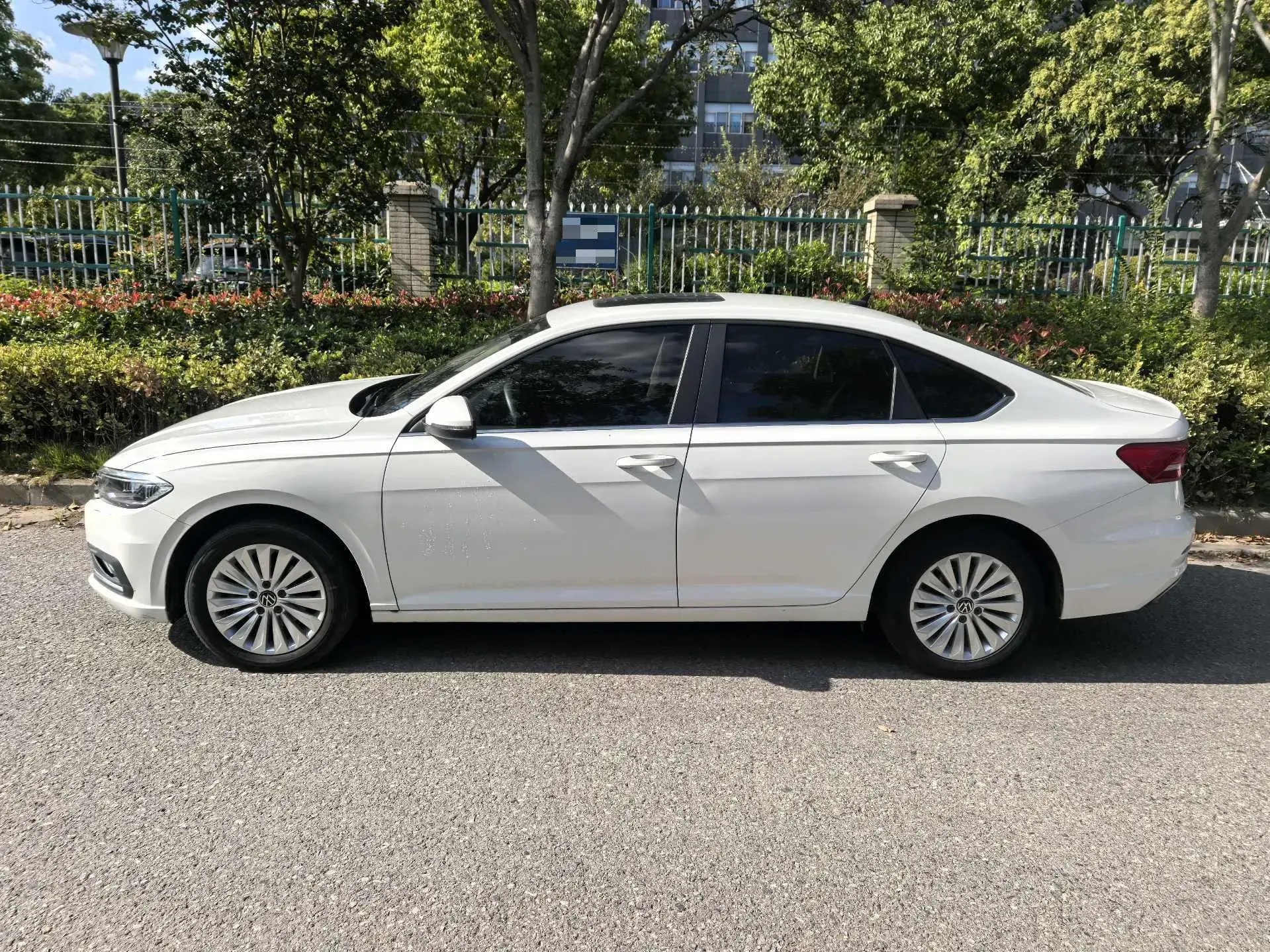 2021 VOLKSWAGEN LAVIDA thumbnail 3