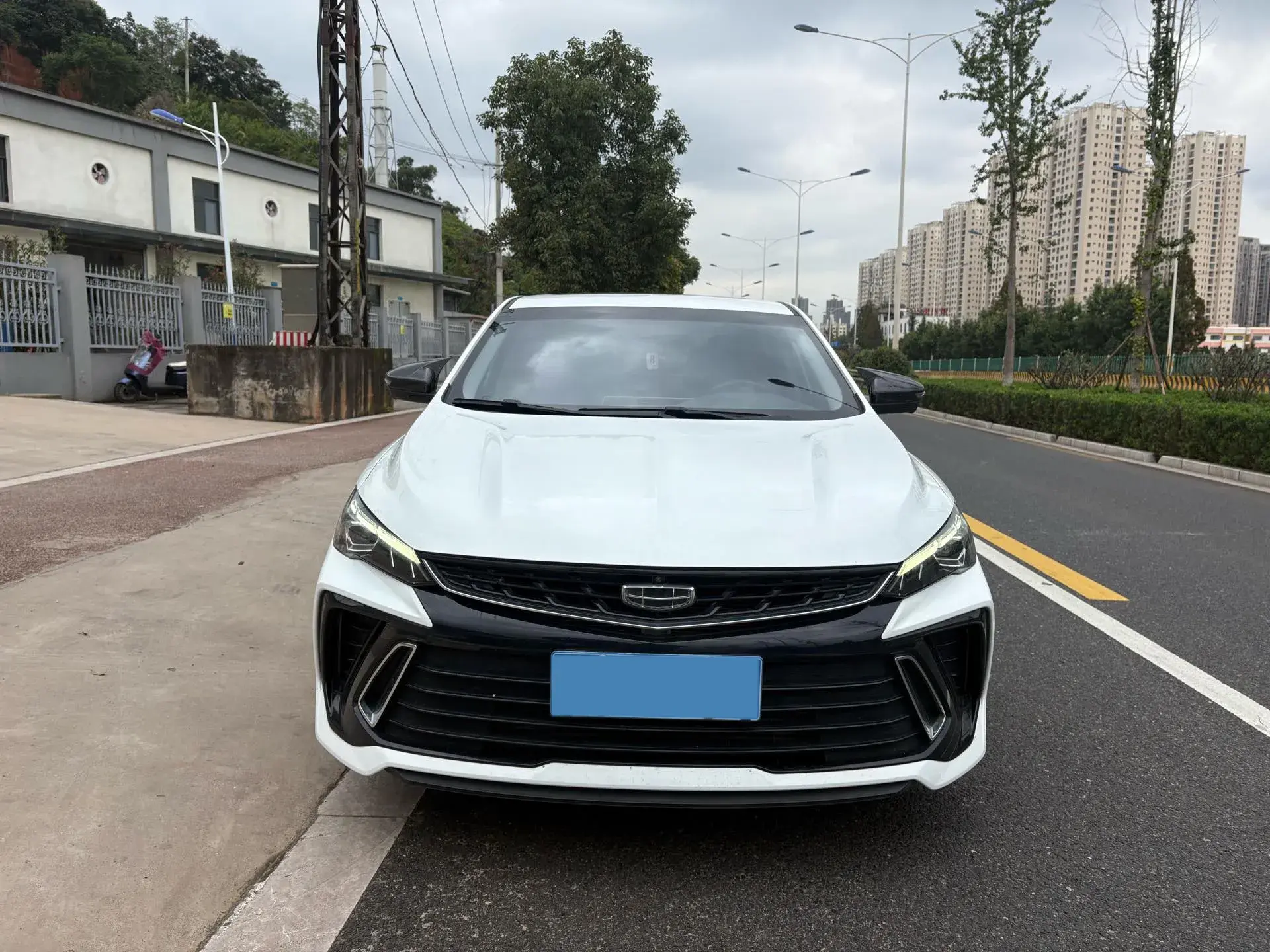 2022 GEELY BINRAY thumbnail 2