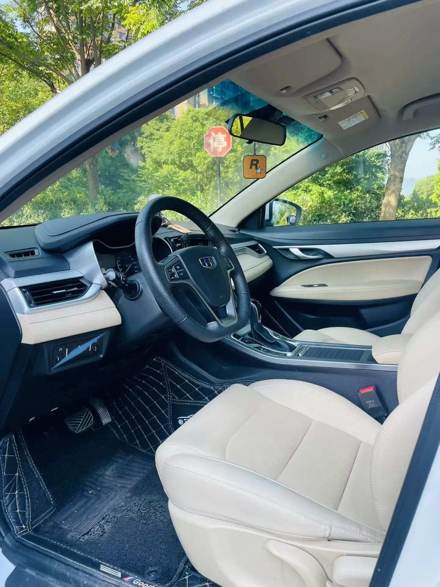 2018 GEELY EMGRAND thumbnail 4