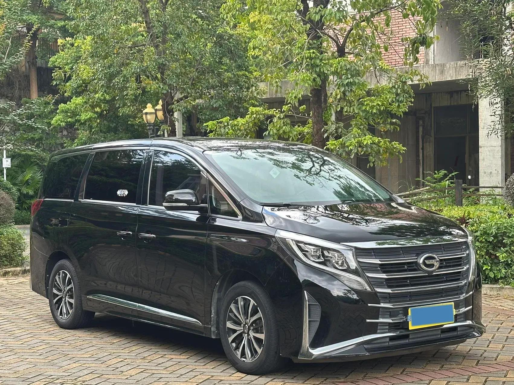 2021 GAC TRUMPCHI thumbnail 3