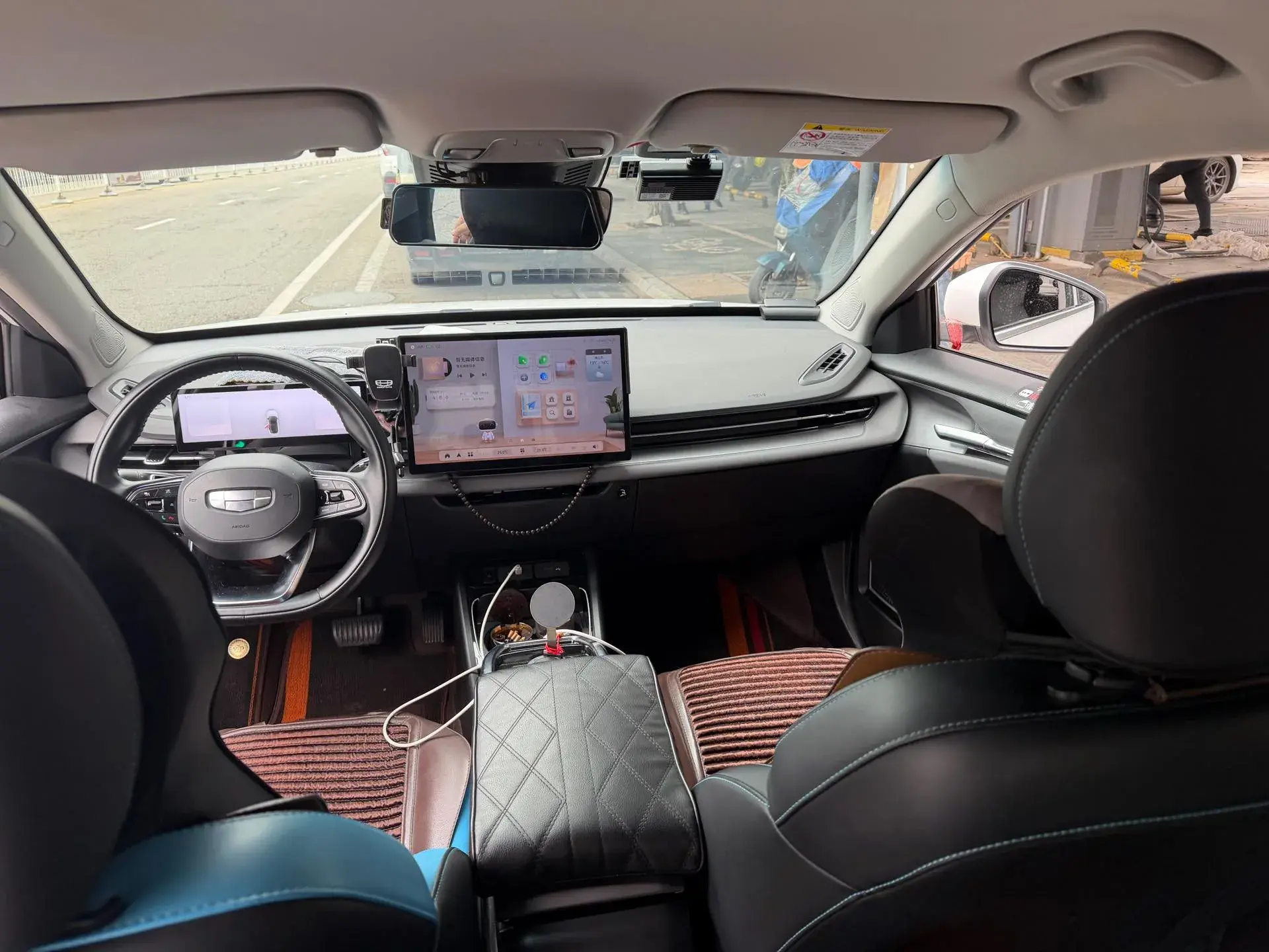 2022 GEOMETRY G6 thumbnail 4