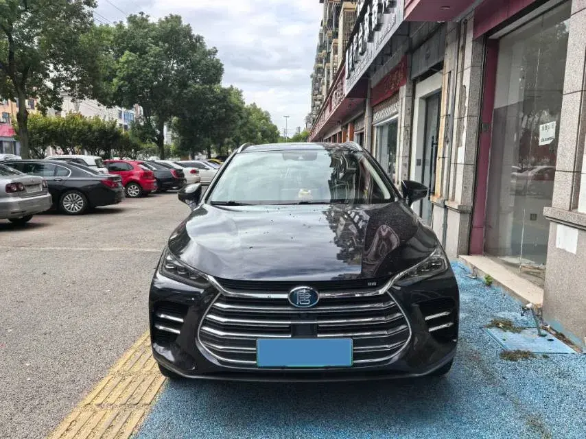 2018 BYD TANG thumbnail 2